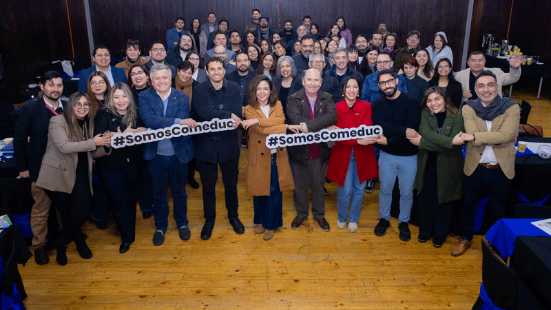 Ceremonia Reconocimiento docentes que inspiran fundación Comeduc